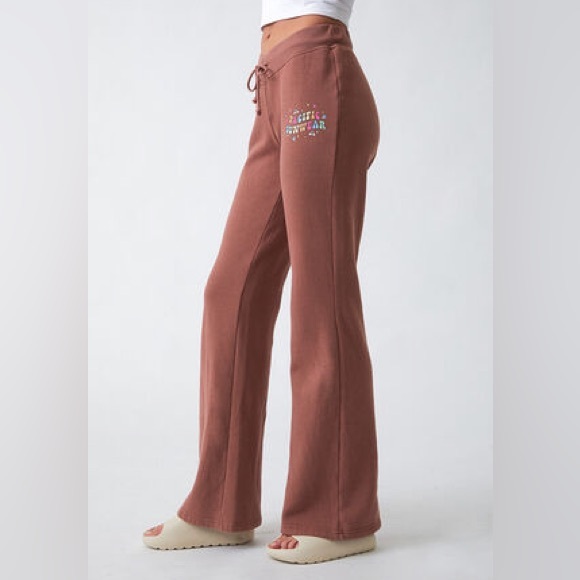 Pacsun V-Waist Graphic Flare Sweatpants - Picture 2 of 9